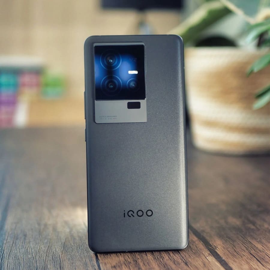 vivo iQOO 11